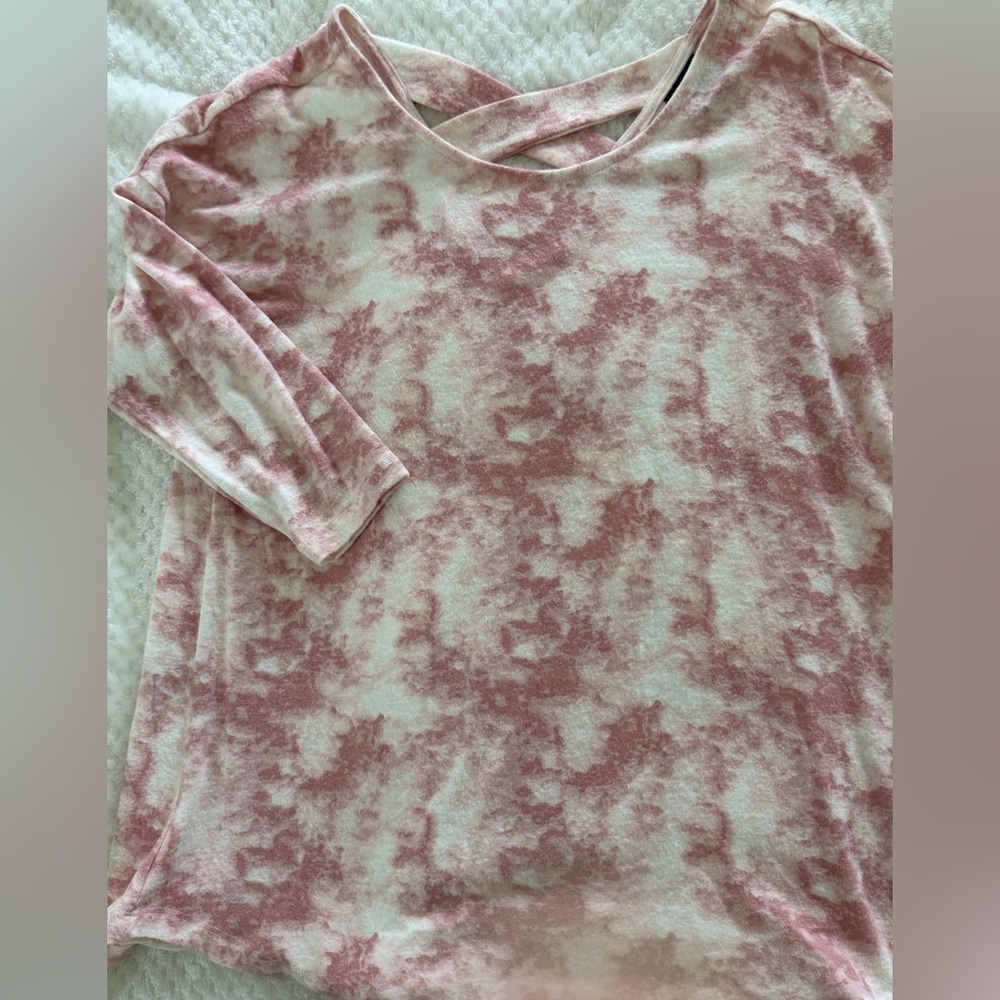 Pink and White Women's WallpapherTop, M